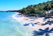 Descubra as Praias Mais Bonitas do Brasil e mergulhe em um mundo de paisagens deslumbrantes. Explore destinos paradisíacos, com areias douradas, águas cristalinas e uma natureza exuberante. Encante-se com a beleza única de cada praia e aproveite momentos inesquecíveis em meio a cenários de tirar o fôlego. Das praias do Nordeste às praias do Sul, o Brasil oferece uma variedade de tesouros costeiros que irão cativar sua imaginação. Prepare-se para se maravilhar com as Praias Mais Bonitas do Brasil e deixe-se envolver por sua magnificência natural.