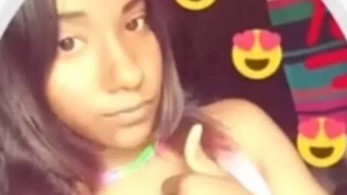 Neste sábado (20), foi confirmado a morte da adolescente Letícia Ramos, de apenas 14 anos. A jovem, que estava desaparecida desde o dia 13 deste mês, foi encontrada sem vida em uma cova rasa em uma área rural de Itabuna na Bahia.