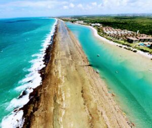 Um guia repleto de encantos do Nordeste do Brasil: descubra tesouros escondidos, praias de tirar o fôlego e uma cultura vibrante. Prepare-se para uma viagem dos sonhos por uma região cheia de magia e diversidade. Explore destinos únicos, desfrute de paisagens deslumbrantes e mergulhe na riqueza cultural. O Nordeste do Brasil espera por você para uma aventura inesquecível.